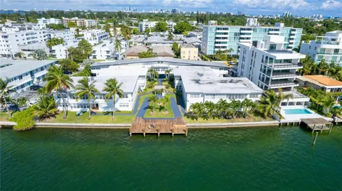 1940 Bay Dr #6