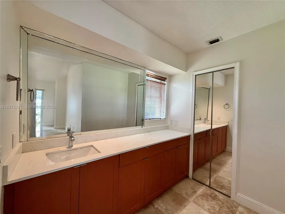 14353 SW 150th Ter Miami, FL 33186