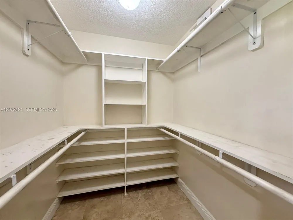 14353 SW 150th Ter Miami, FL 33186