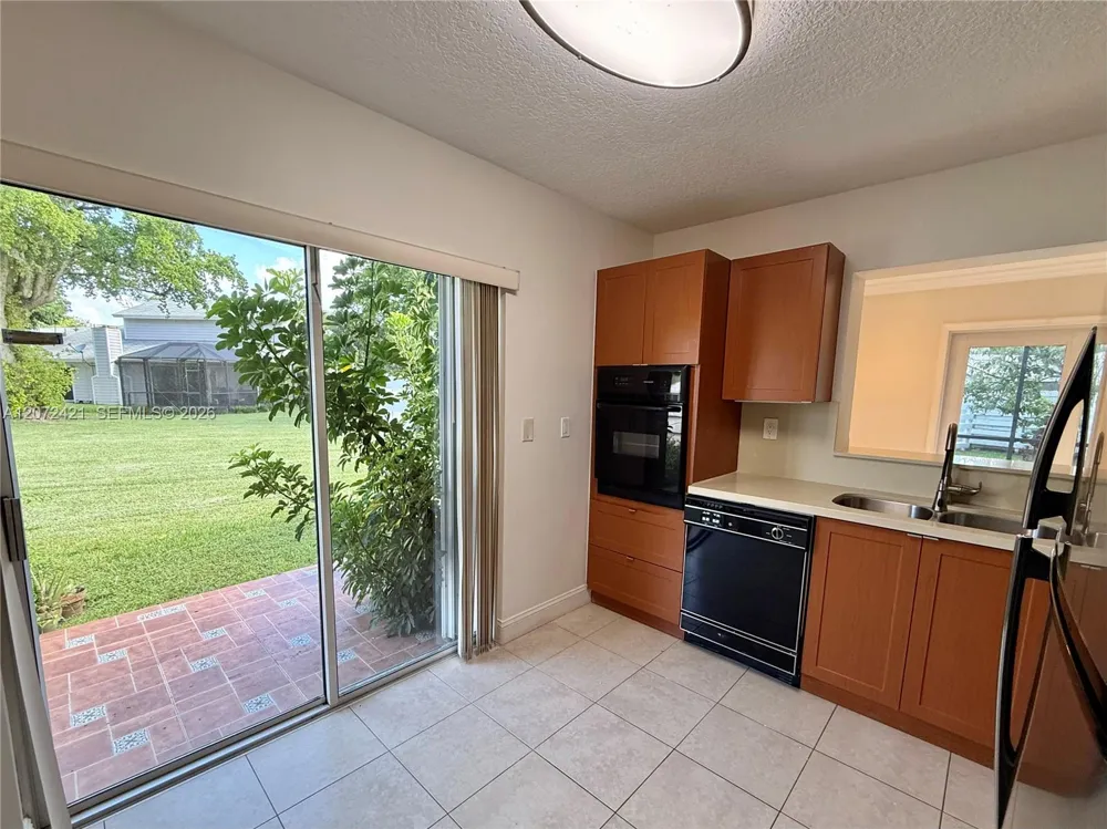 14353 SW 150th Ter Miami, FL 33186