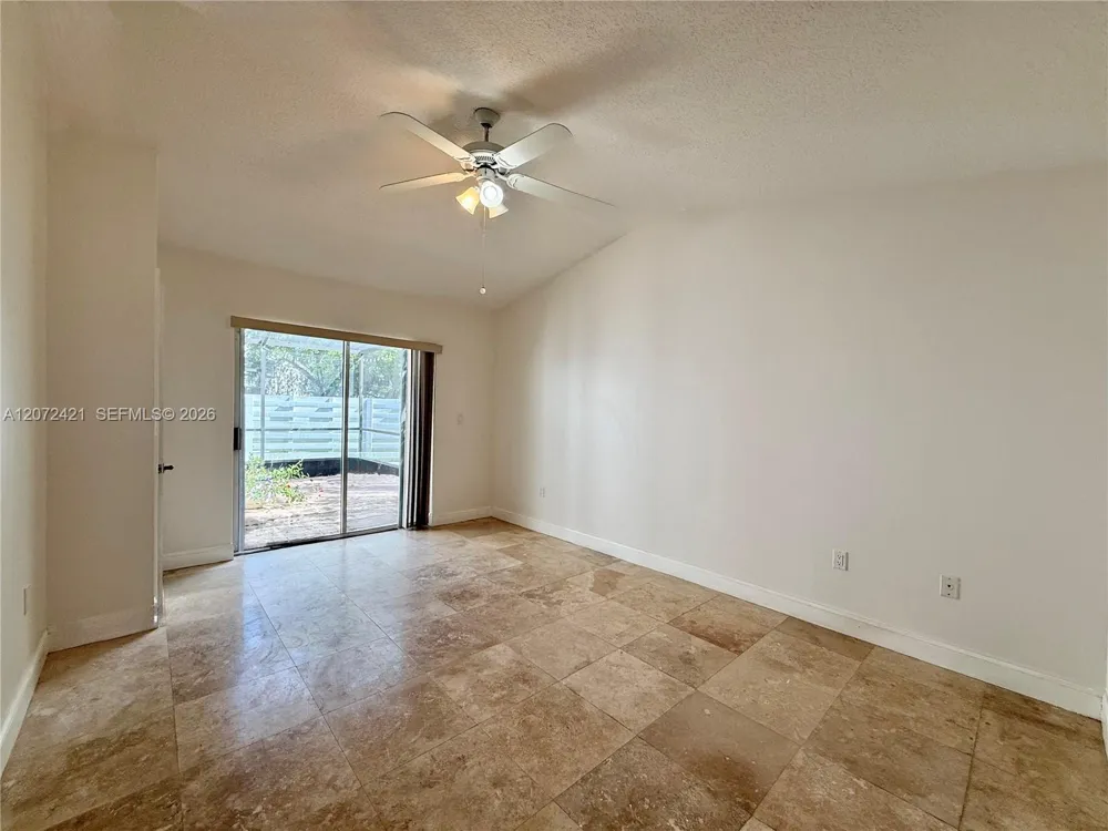 14353 SW 150th Ter Miami, FL 33186