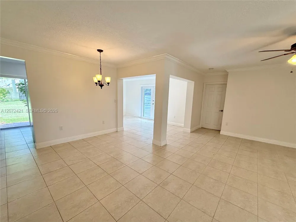 14353 SW 150th Ter Miami, FL 33186