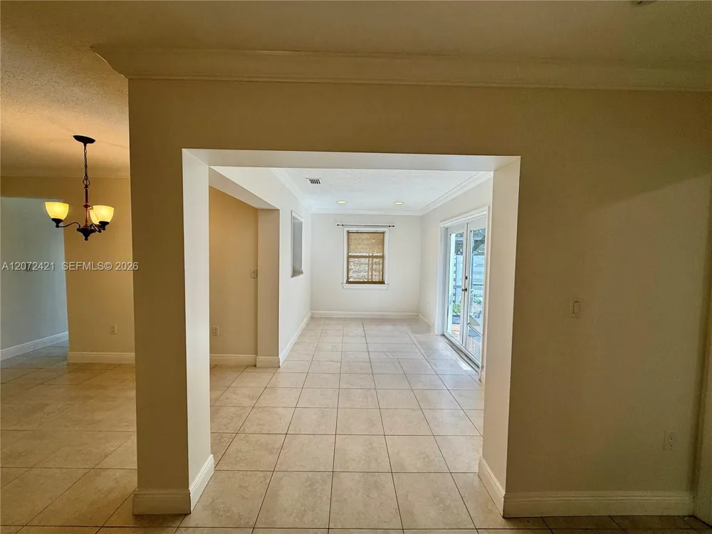 14353 SW 150th Ter Miami, FL 33186