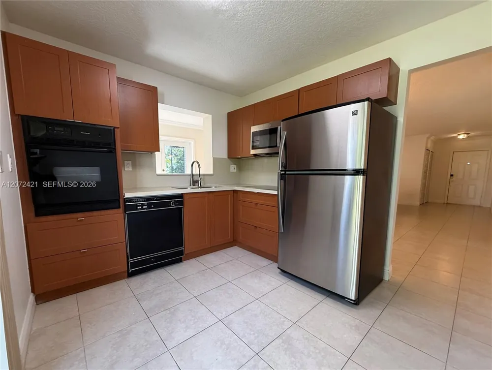 14353 SW 150th Ter Miami, FL 33186