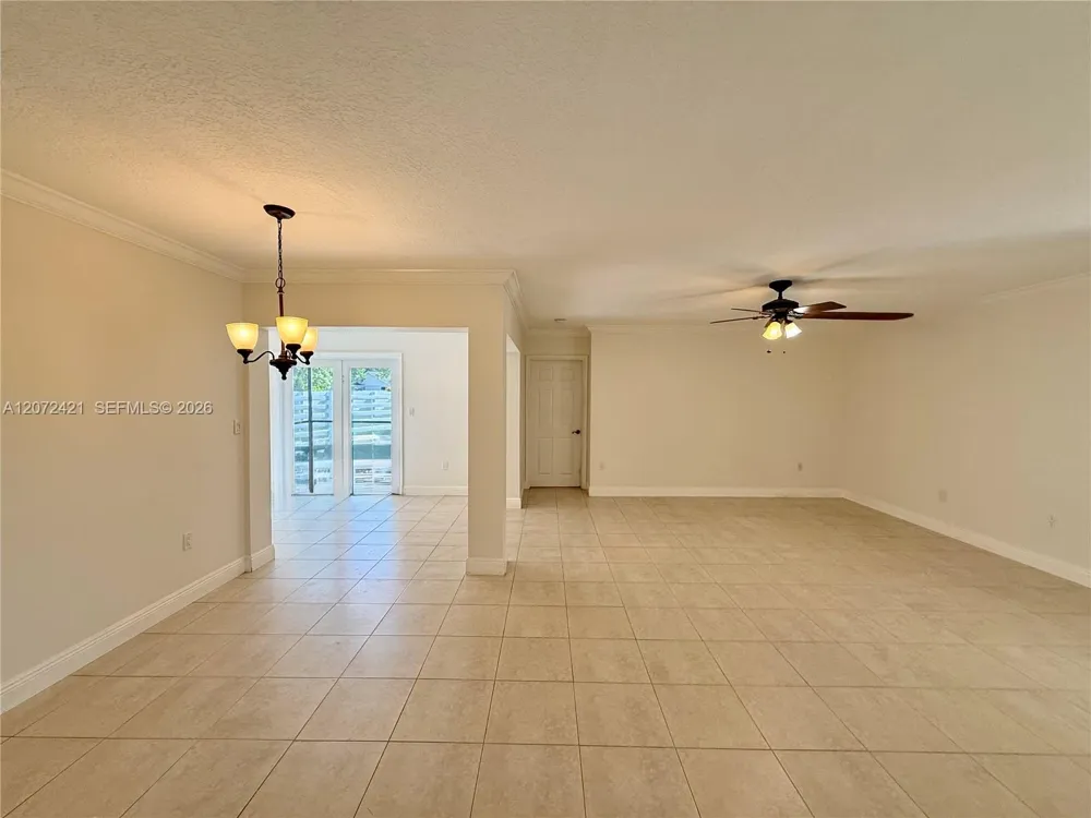 14353 SW 150th Ter Miami, FL 33186