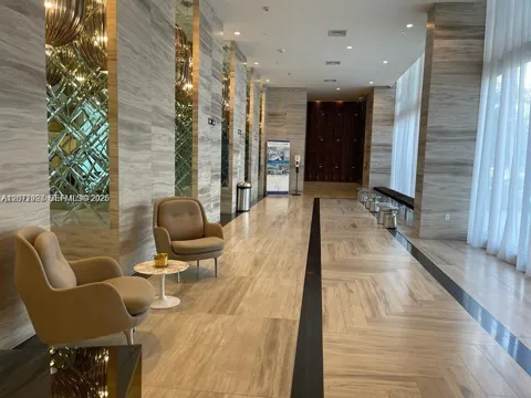 2000 Metropica Way #805