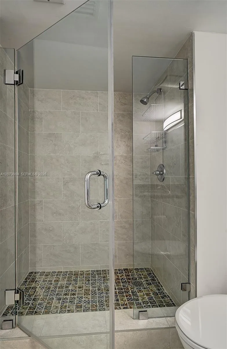 231 Lakeview Drive #103 Weston, FL 33326
