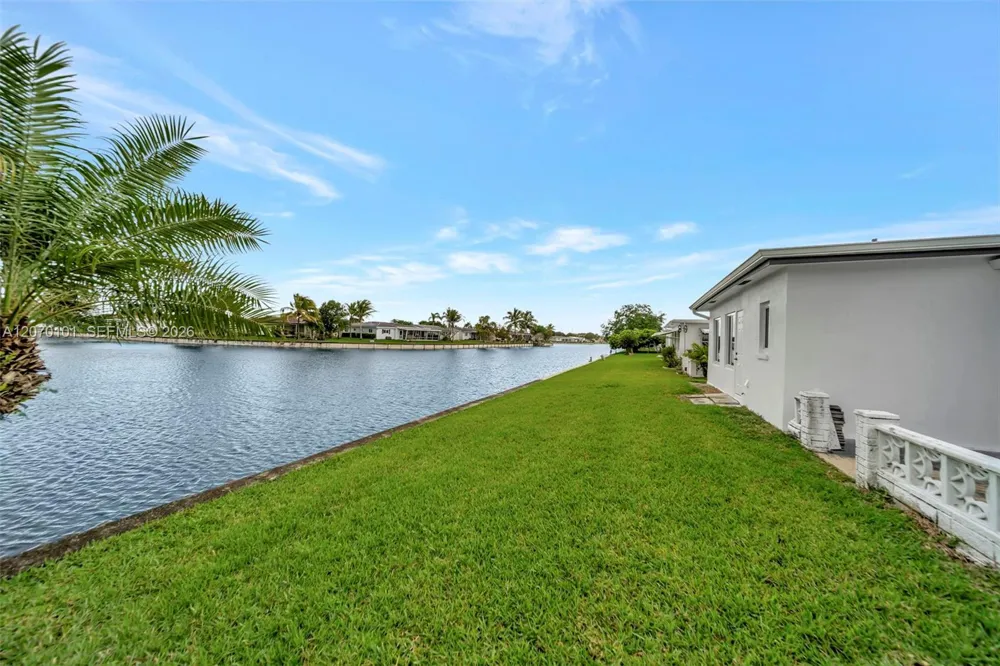 8502 NW 59th St Tamarac, FL 33321