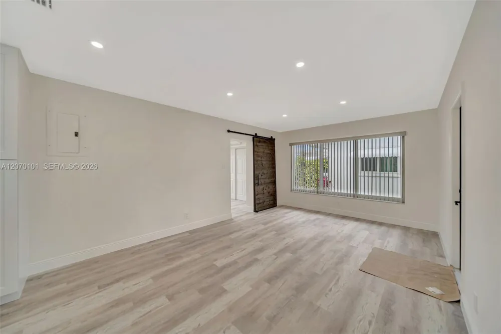 8502 NW 59th St Tamarac, FL 33321