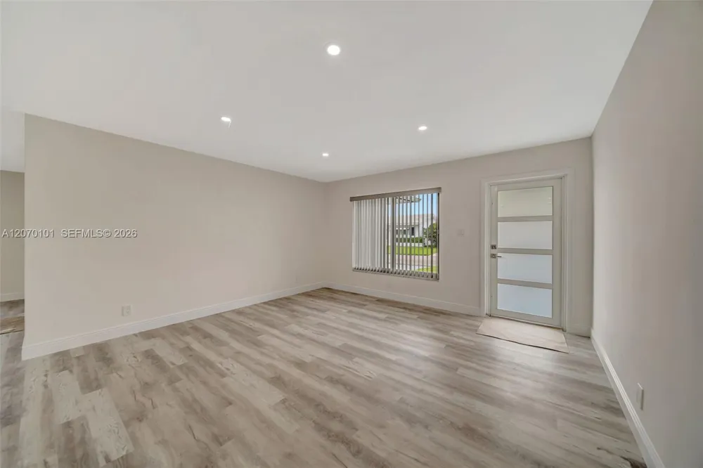 8502 NW 59th St Tamarac, FL 33321