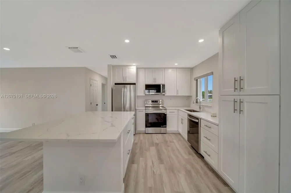 8502 NW 59th St Tamarac, FL 33321