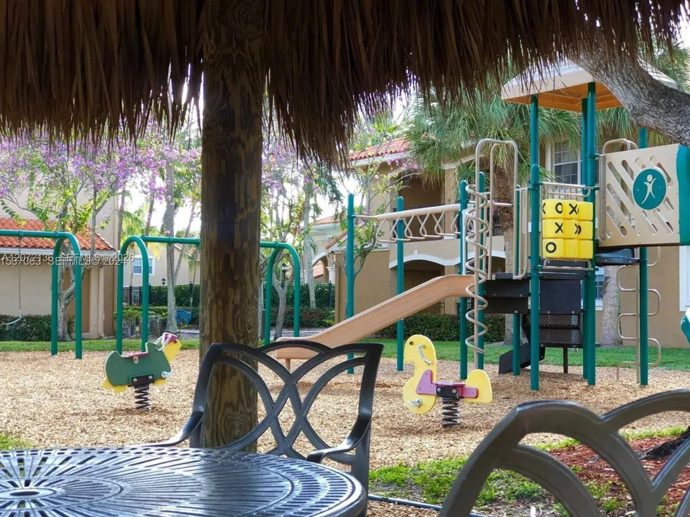 220 SW 116th Ave #15105 Pembroke Pines, FL 33025