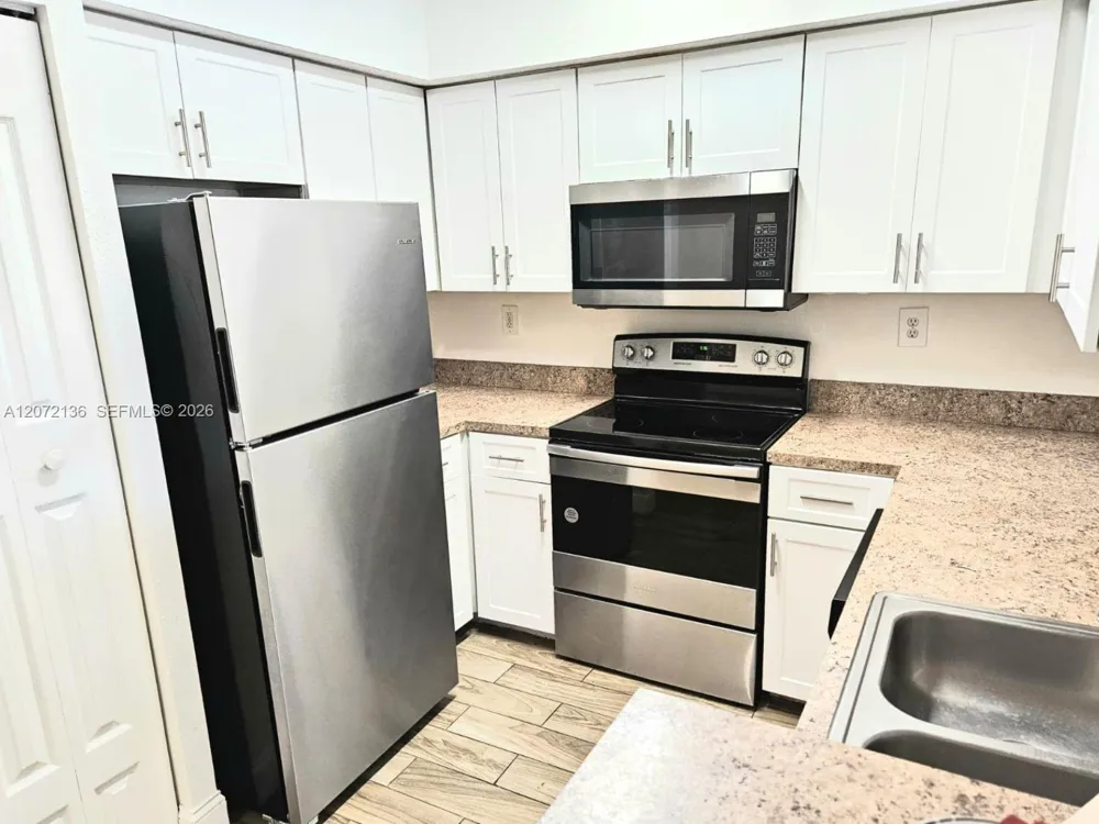 220 SW 116th Ave #15105 Pembroke Pines, FL 33025