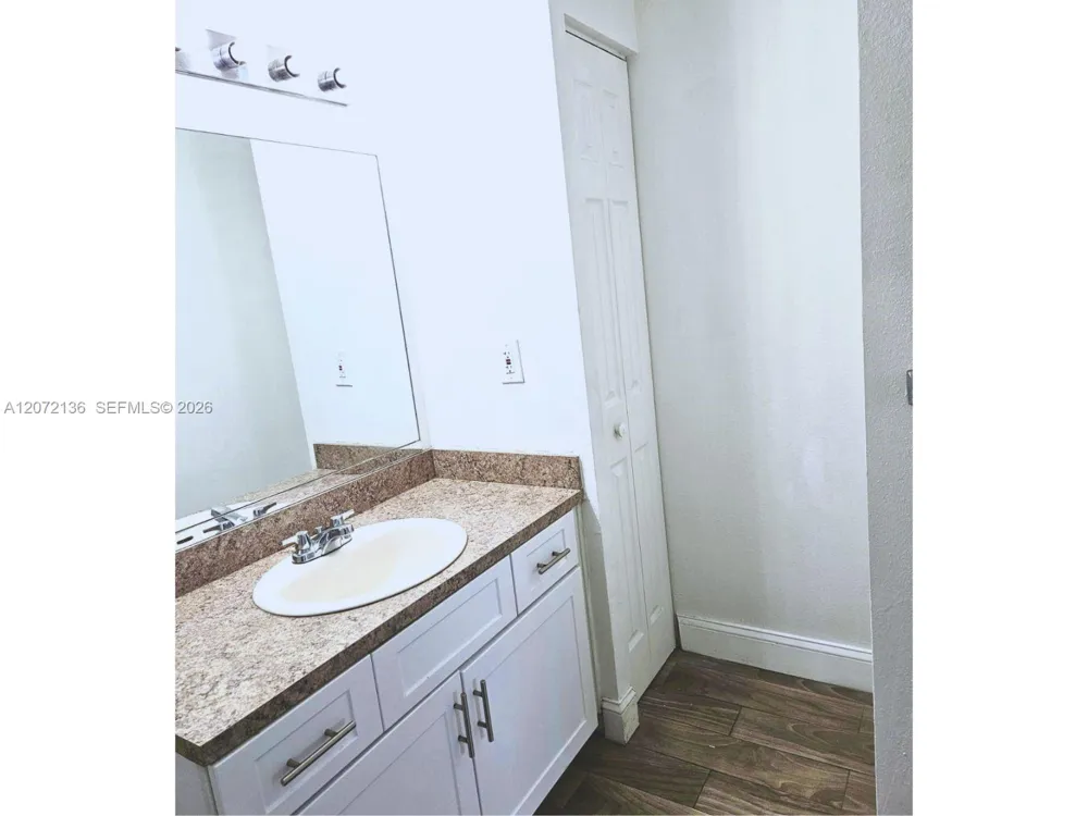 220 SW 116th Ave #15105 Pembroke Pines, FL 33025