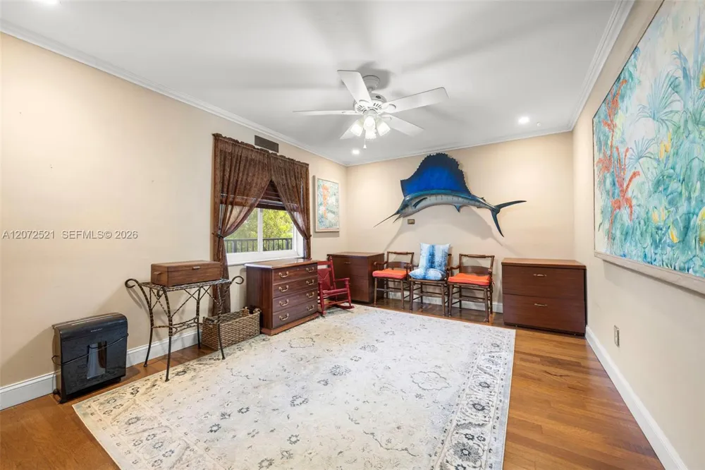 6815 Edgewater Dr #202 Coral Gables, FL 33133