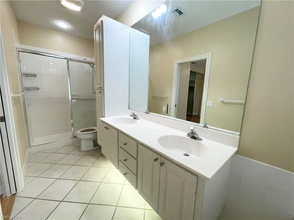 5325 Cove Circle Naples, FL 34119