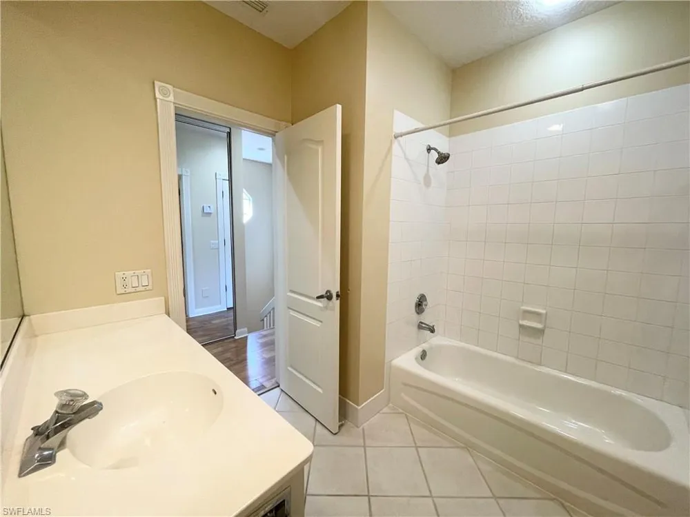 5325 Cove Circle Naples, FL 34119