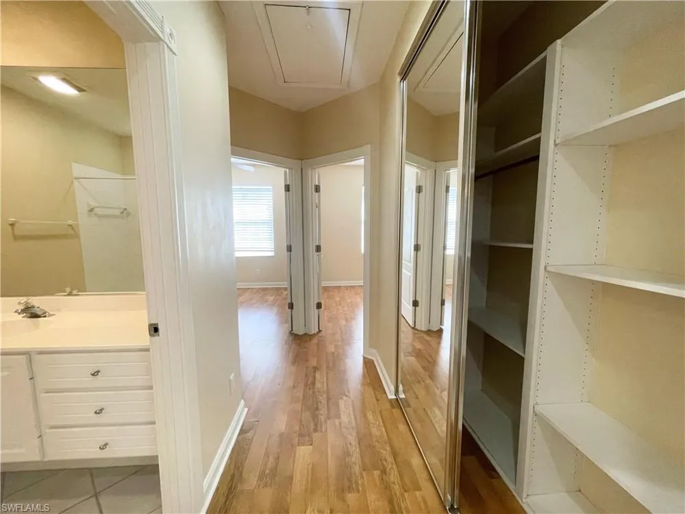 5325 Cove Circle Naples, FL 34119