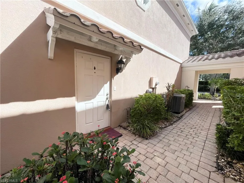 5325 Cove Circle Naples, FL 34119