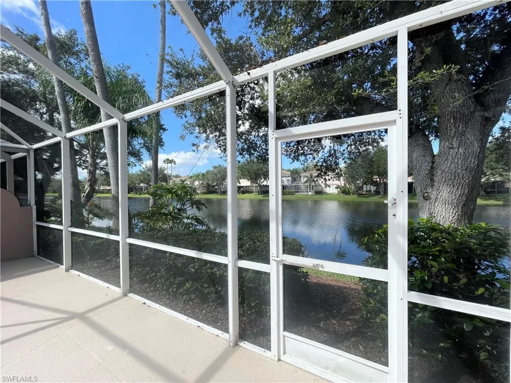 5325 Cove Circle Naples, FL 34119