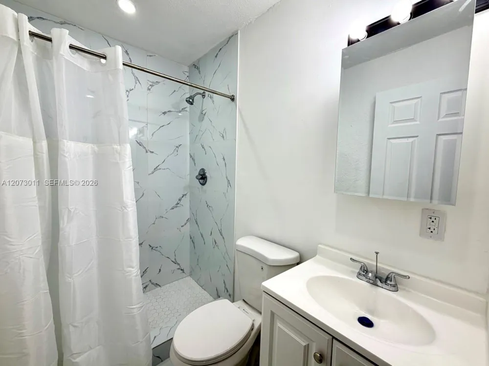 11641 NW 42nd St Sunrise, FL 33323