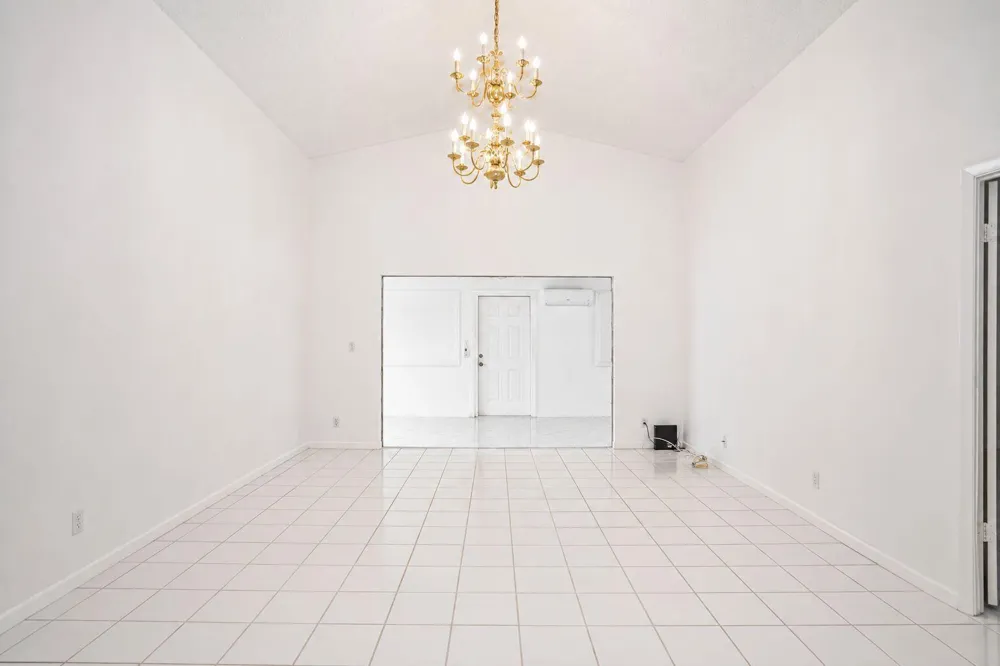 7606 Briar Cliff Circle Lake Worth, FL 33467