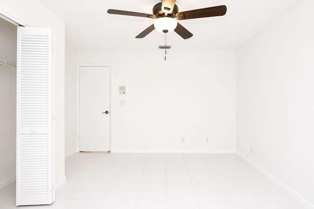 7606 Briar Cliff Circle Lake Worth, FL 33467