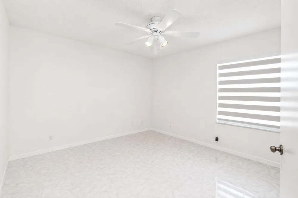 7606 Briar Cliff Circle Lake Worth, FL 33467