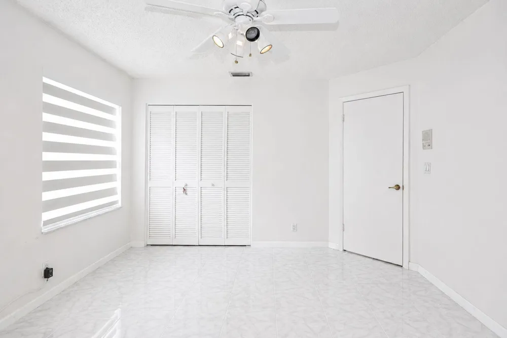 7606 Briar Cliff Circle Lake Worth, FL 33467