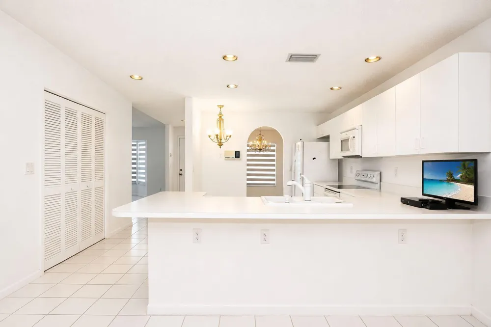 7606 Briar Cliff Circle Lake Worth, FL 33467
