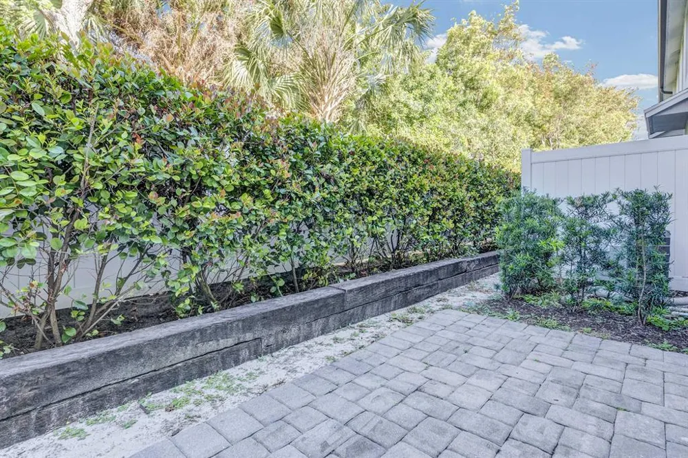 5659 Enclave Drive Mangonia Park, FL 33407