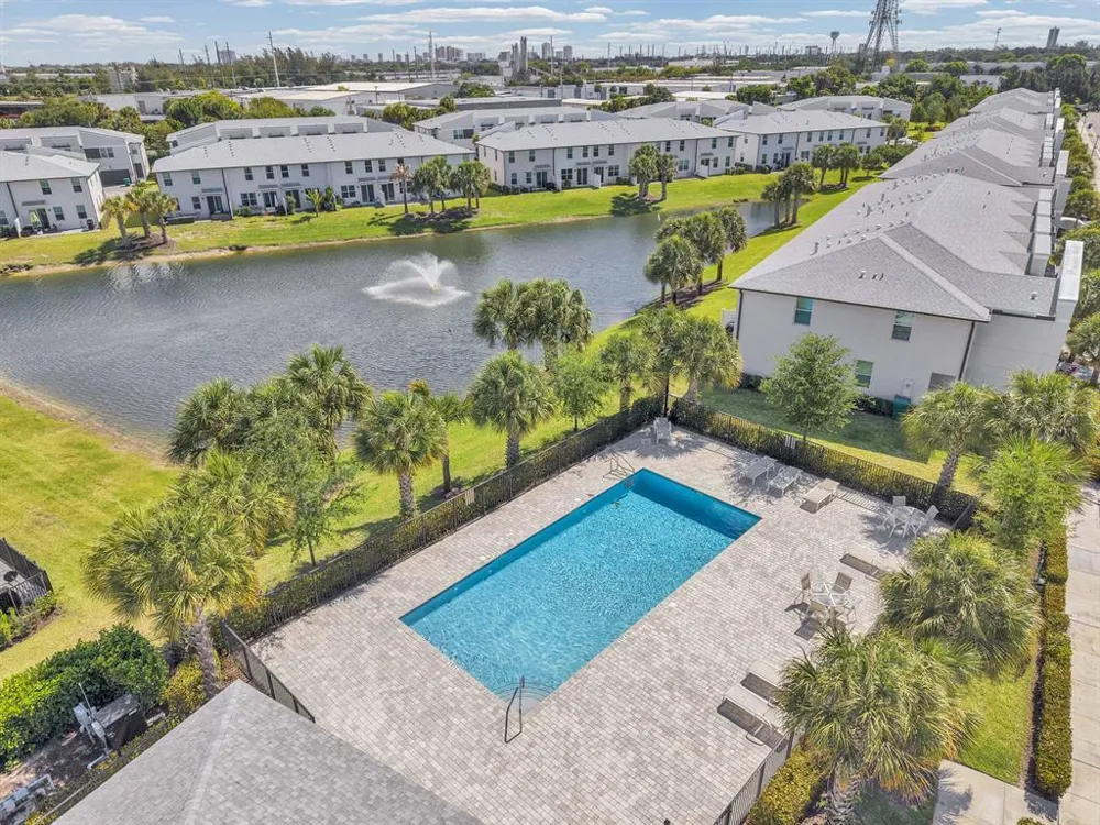 5659 Enclave Drive Mangonia Park, FL 33407