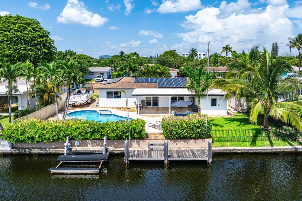 1620 SW 4TH AVENUE Pompano Beach, FL 33060