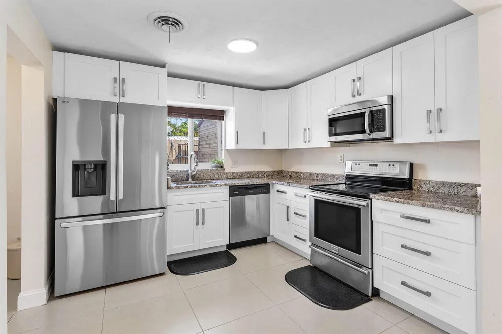 1620 SW 4TH AVENUE Pompano Beach, FL 33060
