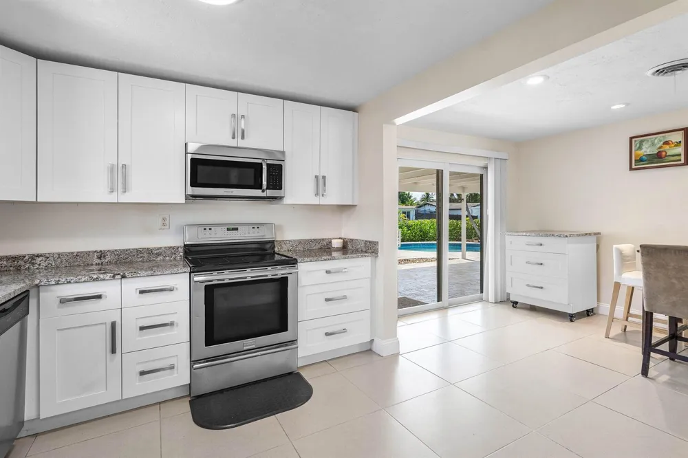 1620 SW 4TH AVENUE Pompano Beach, FL 33060