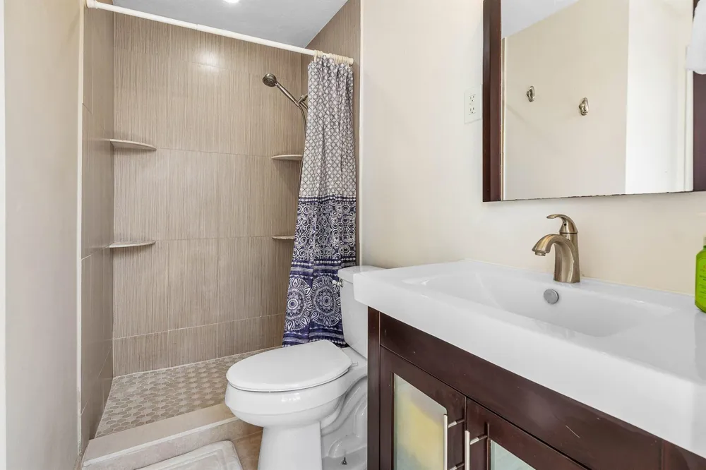 1620 SW 4TH AVENUE Pompano Beach, FL 33060