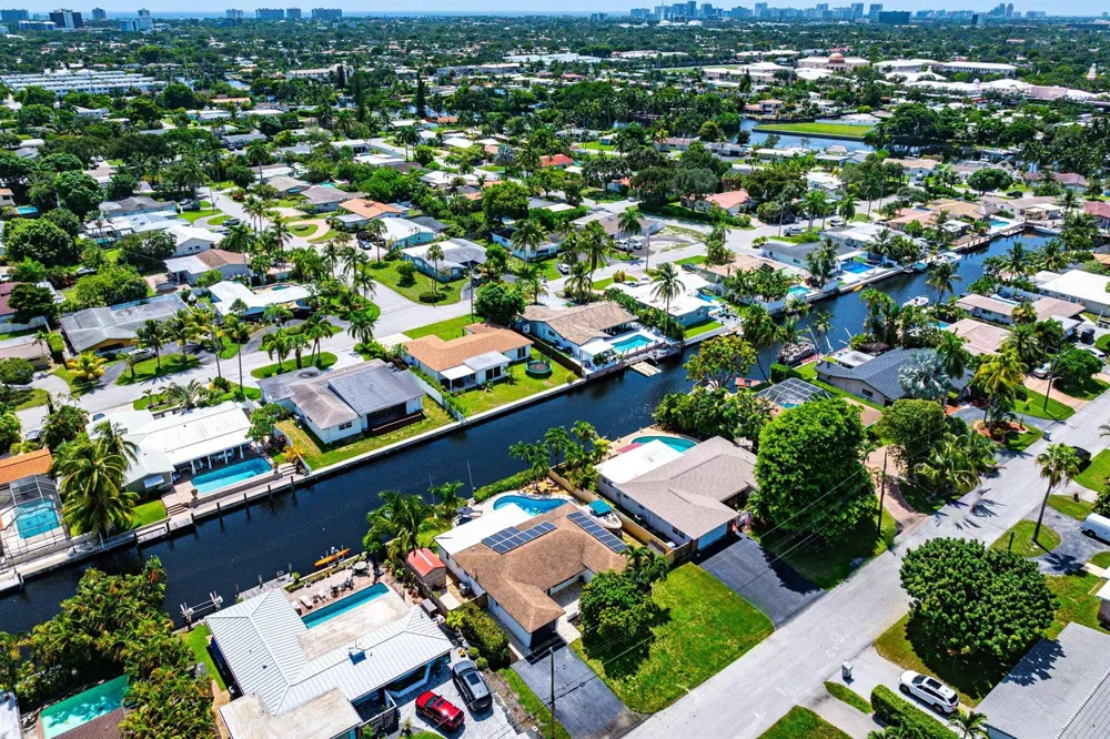 1620 SW 4TH AVENUE Pompano Beach, FL 33060