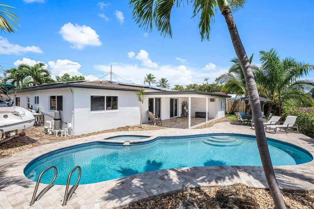 1620 SW 4TH AVENUE Pompano Beach, FL 33060