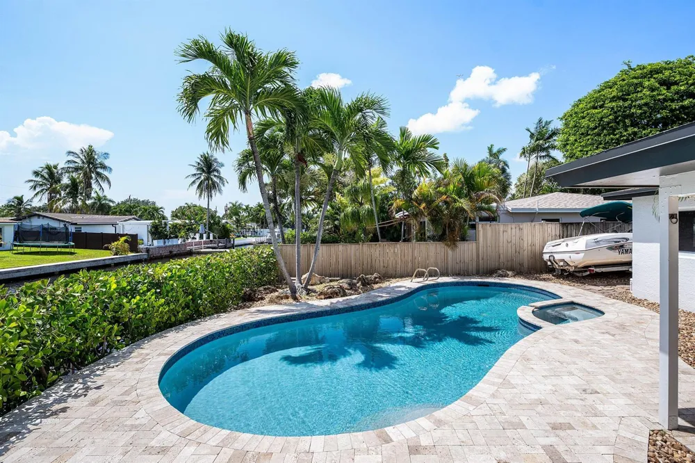 1620 SW 4TH AVENUE Pompano Beach, FL 33060