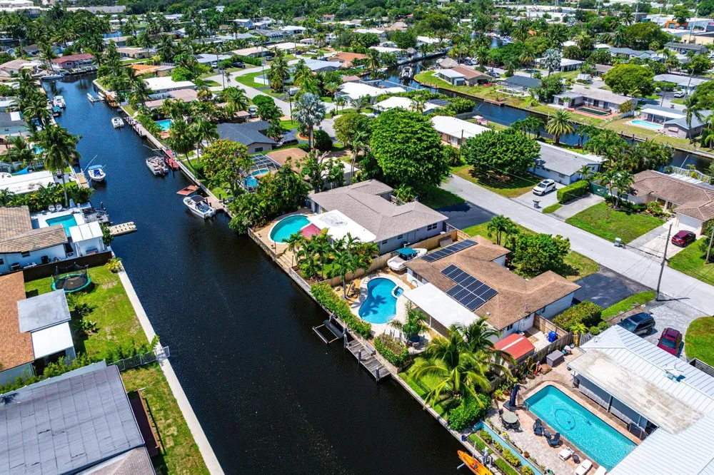 1620 SW 4TH AVENUE Pompano Beach, FL 33060