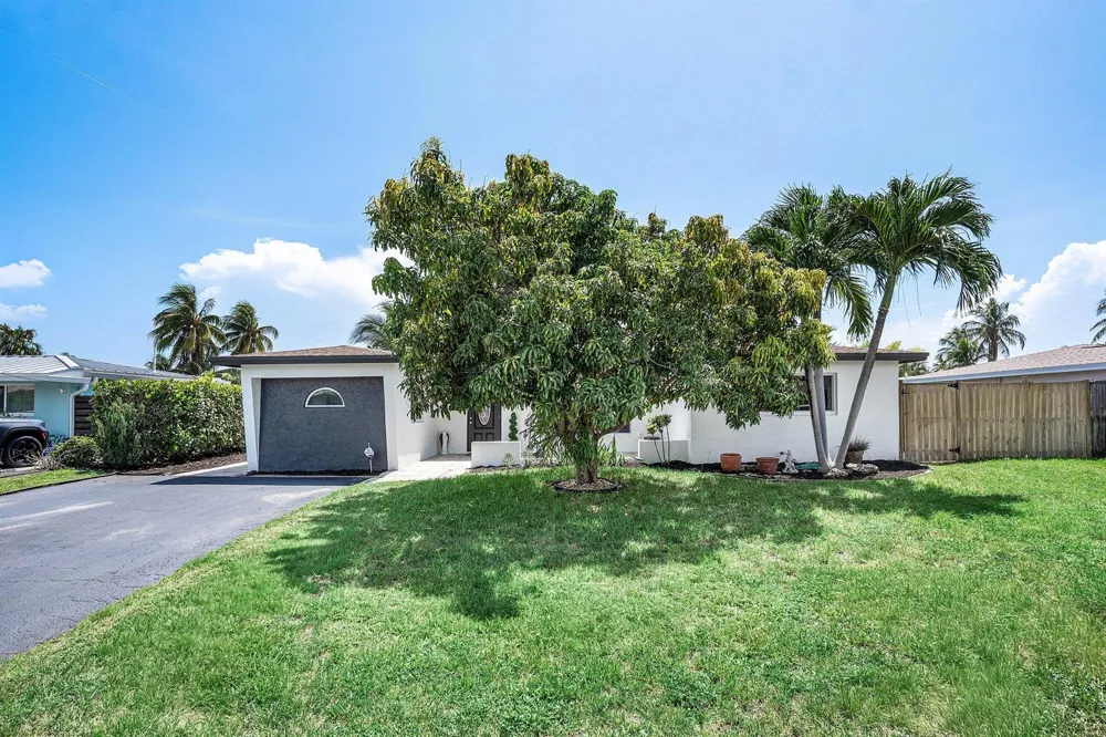 1620 SW 4TH AVENUE Pompano Beach, FL 33060