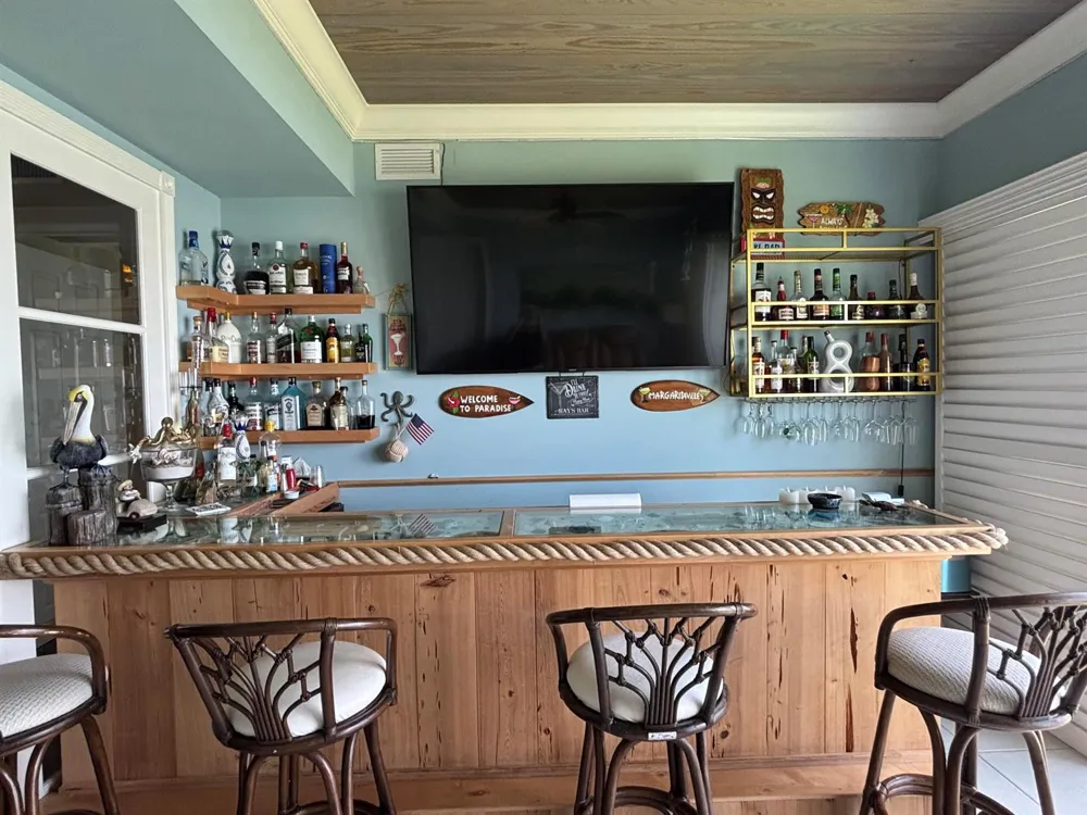 31 HARBOUR ISLE DRIVE W #PH05 Fort Pierce, FL 34949