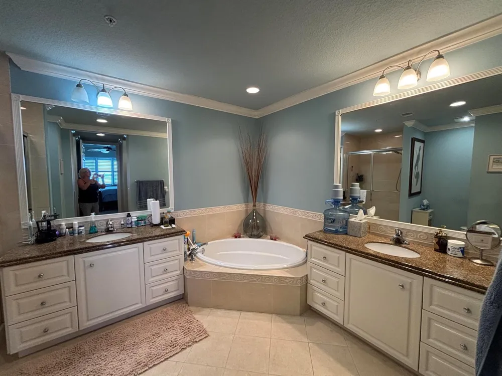 31 HARBOUR ISLE DRIVE W #PH05 Fort Pierce, FL 34949