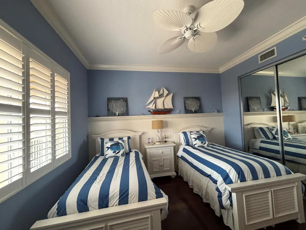 31 HARBOUR ISLE DRIVE W #PH05 Fort Pierce, FL 34949