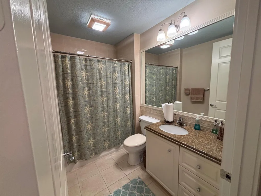 31 HARBOUR ISLE DRIVE W #PH05 Fort Pierce, FL 34949