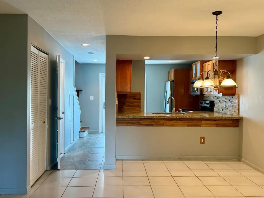 690 SE 23RD AVENUE #4 Pompano Beach, FL 33062