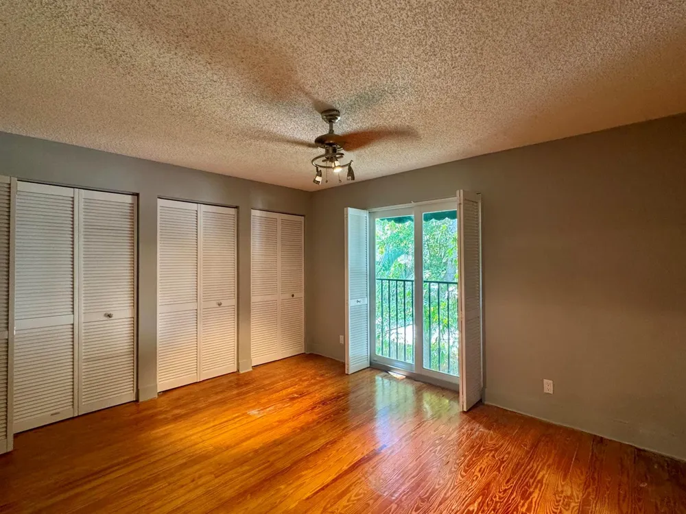690 SE 23RD AVENUE #4 Pompano Beach, FL 33062