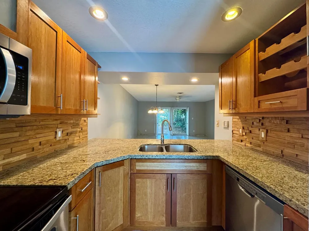 690 SE 23RD AVENUE #4 Pompano Beach, FL 33062