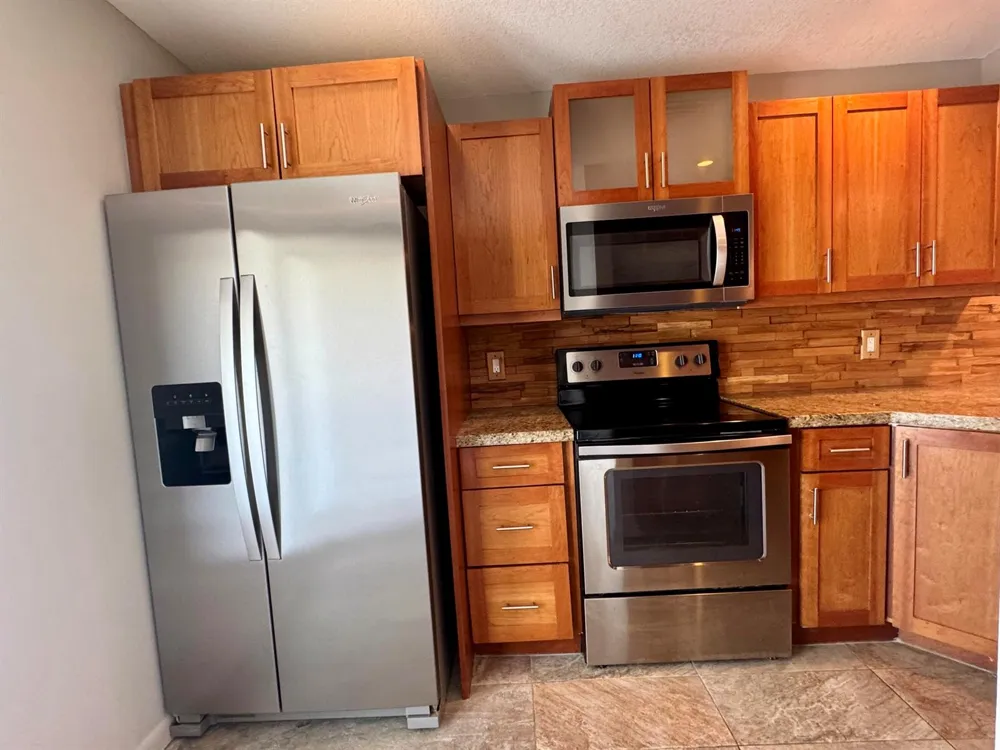 690 SE 23RD AVENUE #4 Pompano Beach, FL 33062
