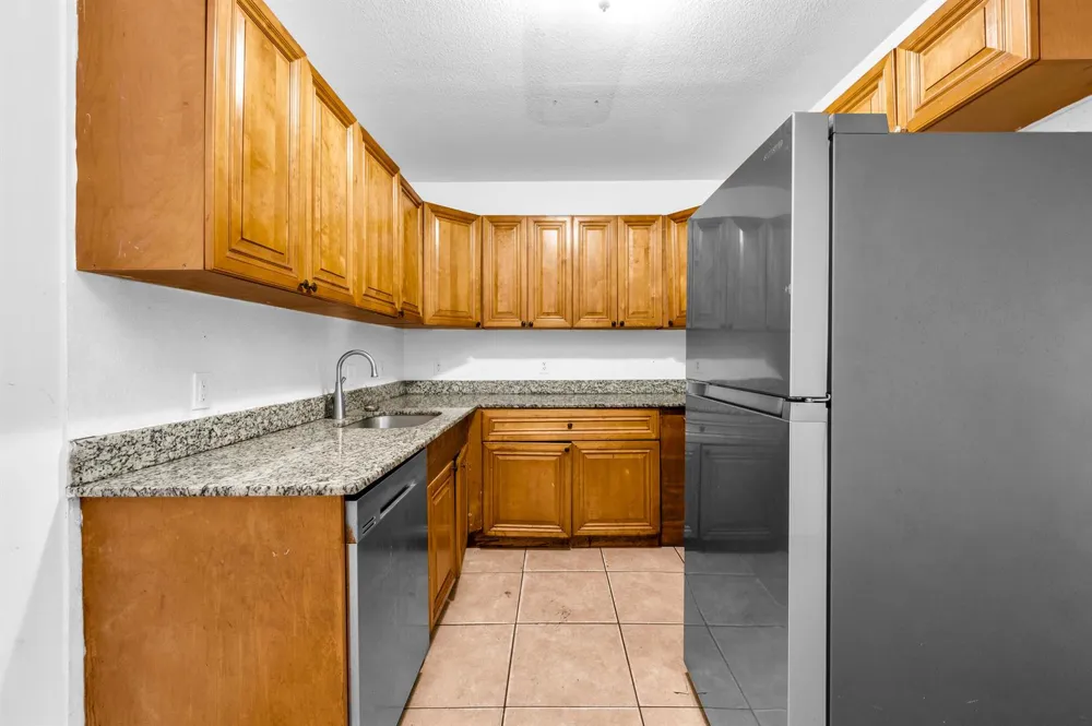 124 SW 10TH AVENUE Boynton Beach, FL 33435